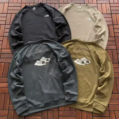 THE NORTH FACE Sweater