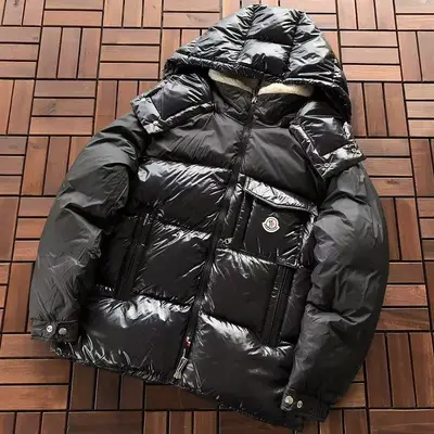 MONCLER Jacke