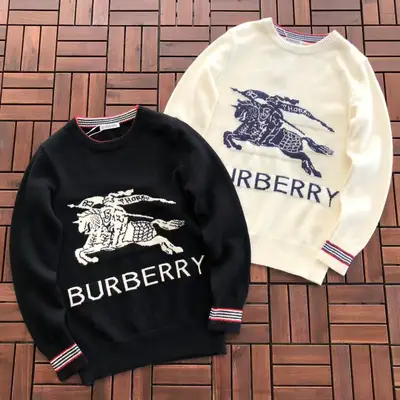 BURBERRY Sweater