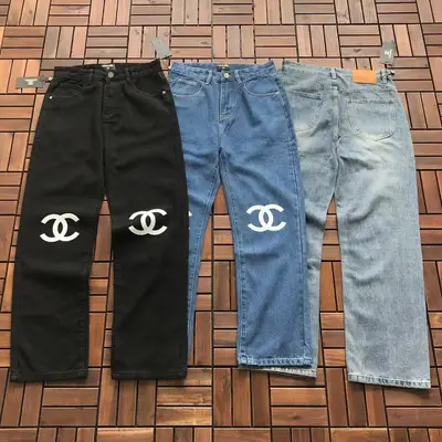 CHANEL Jeans