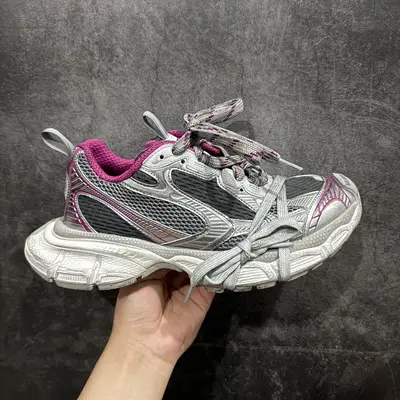 BALENCIAGA