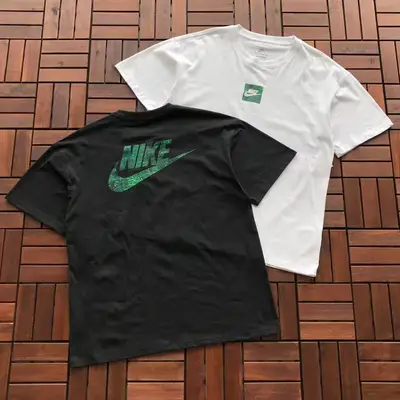 NIKE T-Shirt