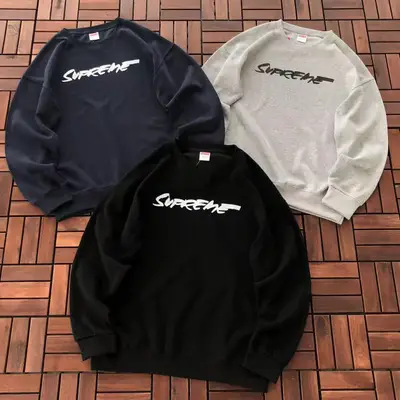SUPREME Sweater