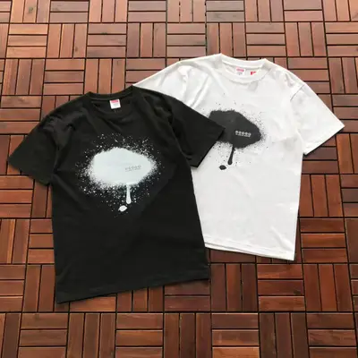 SUPREME T-Shirt
