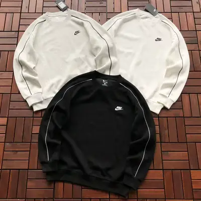 NIKE Sweater