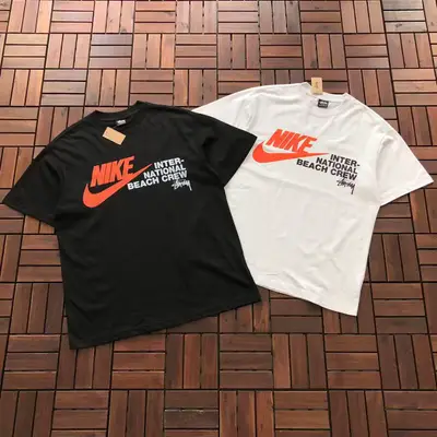 NIKE T-Shirt