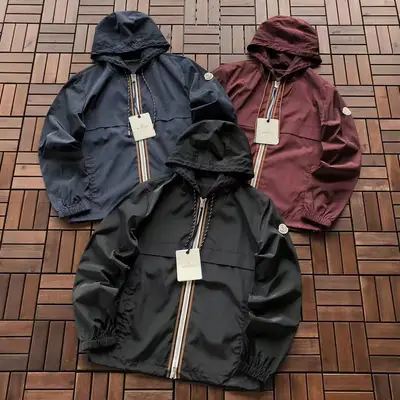 MONCLER Jacke