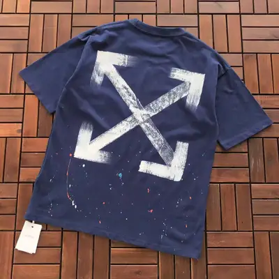 OFF-WHITE T-Shirt