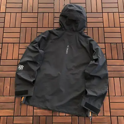 ON RUNNING Jacke