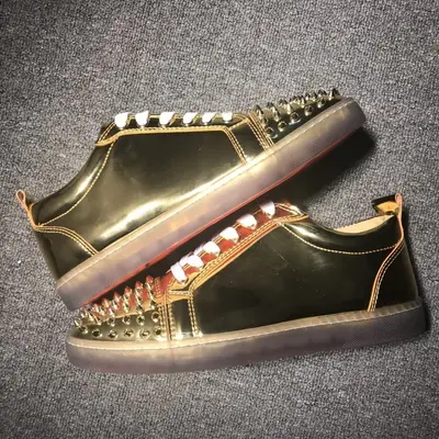 LOUBOUTINS