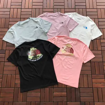 THE NORTH FACE T-Shirt
