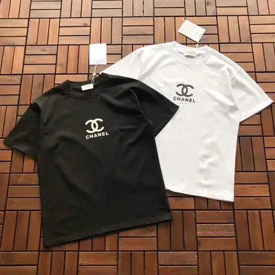 CHANEL T-Shirt