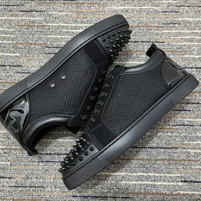 LOUBOUTINS