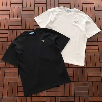 PRADA T-Shirt