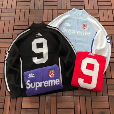 SUPREME Sweater