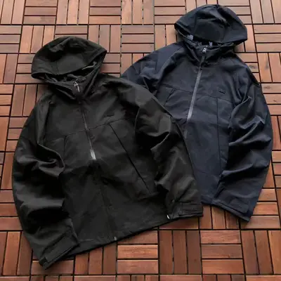 LACOSTE Jacke