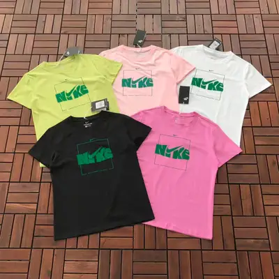 NIKE T-Shirt