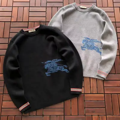 BURBERRY Sweater