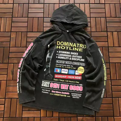 VETEMENTS Hoodie
