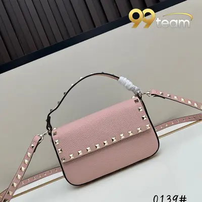 VALENTINO | Item ID: 18916