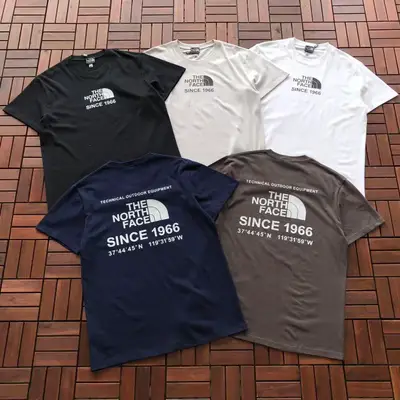 THE NORTH FACE T-Shirt